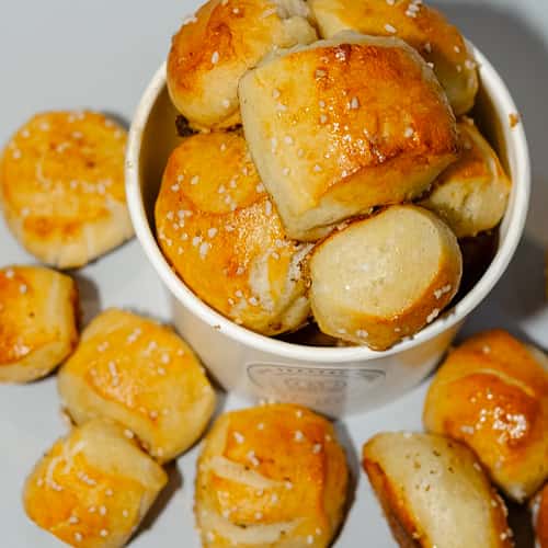 Pretzel-Bites-from-the-Pretzel-Place-Middlebury.jpg